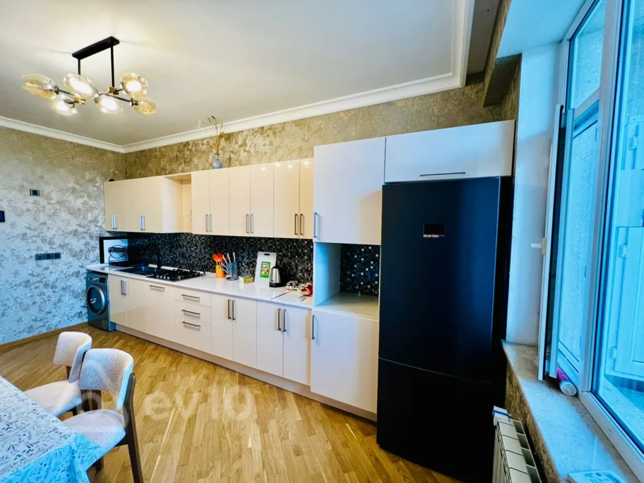 Satılır 3 otaqlı yeni tikili 145 m²