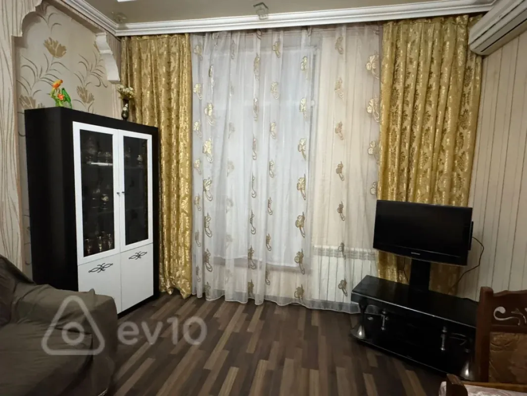 Kirayə verilir 2 otaqlı yeni tikili 60 m²