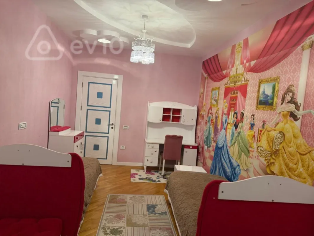 Kirayə verilir 3 otaqlı yeni tikili 150 m²