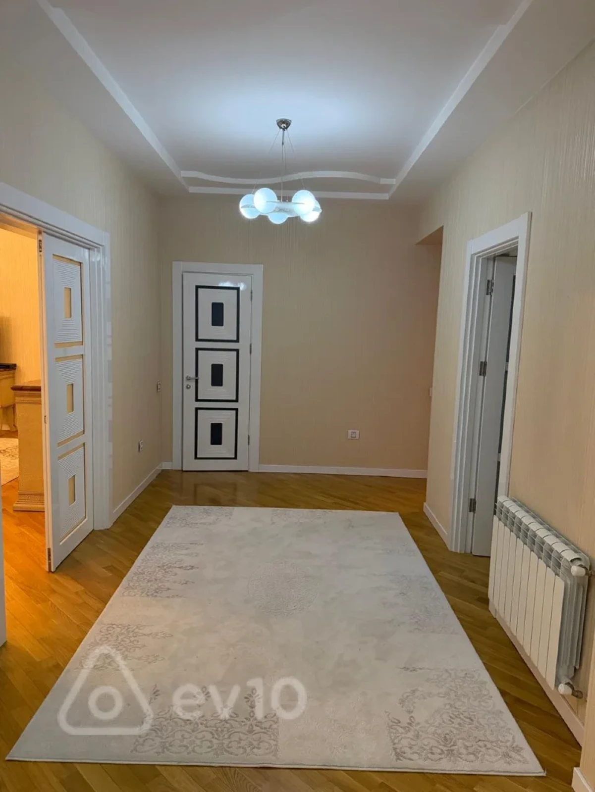 Kirayə verilir 3 otaqlı yeni tikili 150 m²