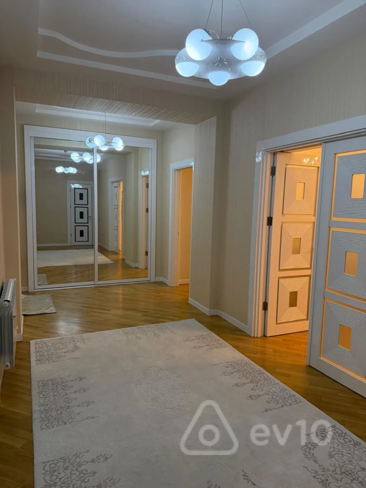 Kirayə verilir 3 otaqlı yeni tikili 150 m²
