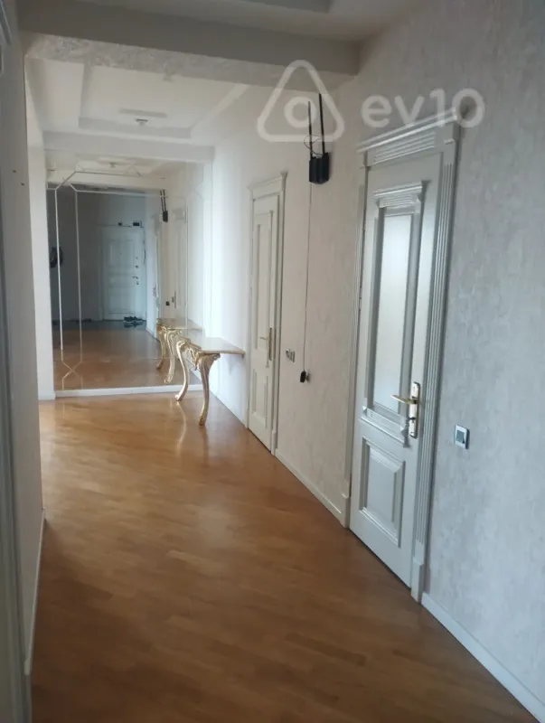 Satılır 3 otaqlı yeni tikili 112 m²