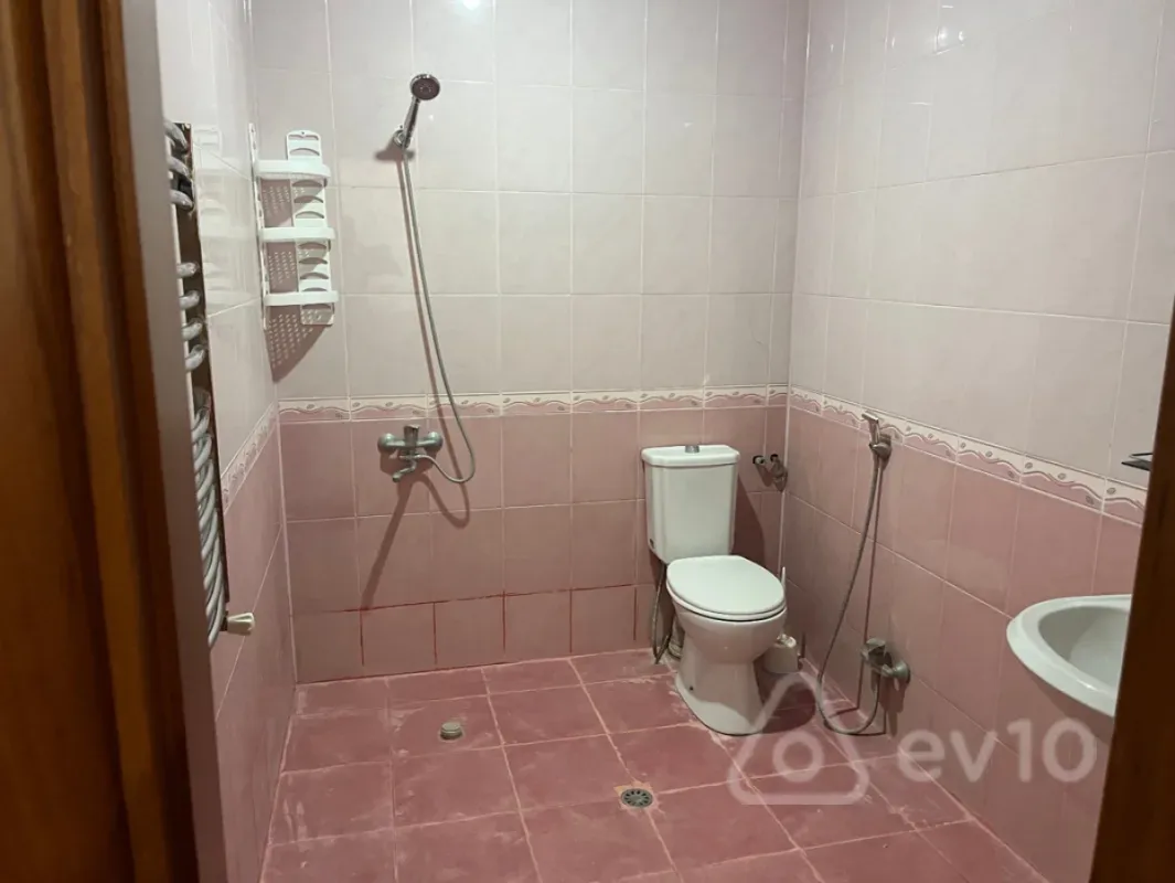 Kirayə verilir 3 otaqlı yeni tikili 115 m²