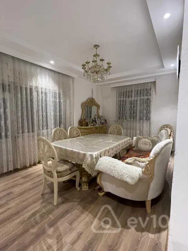 Satılır 3 otaqlı yeni tikili 100 m²