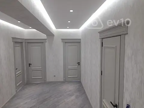 Kirayə verilir 3 otaqlı yeni tikili 130 m²