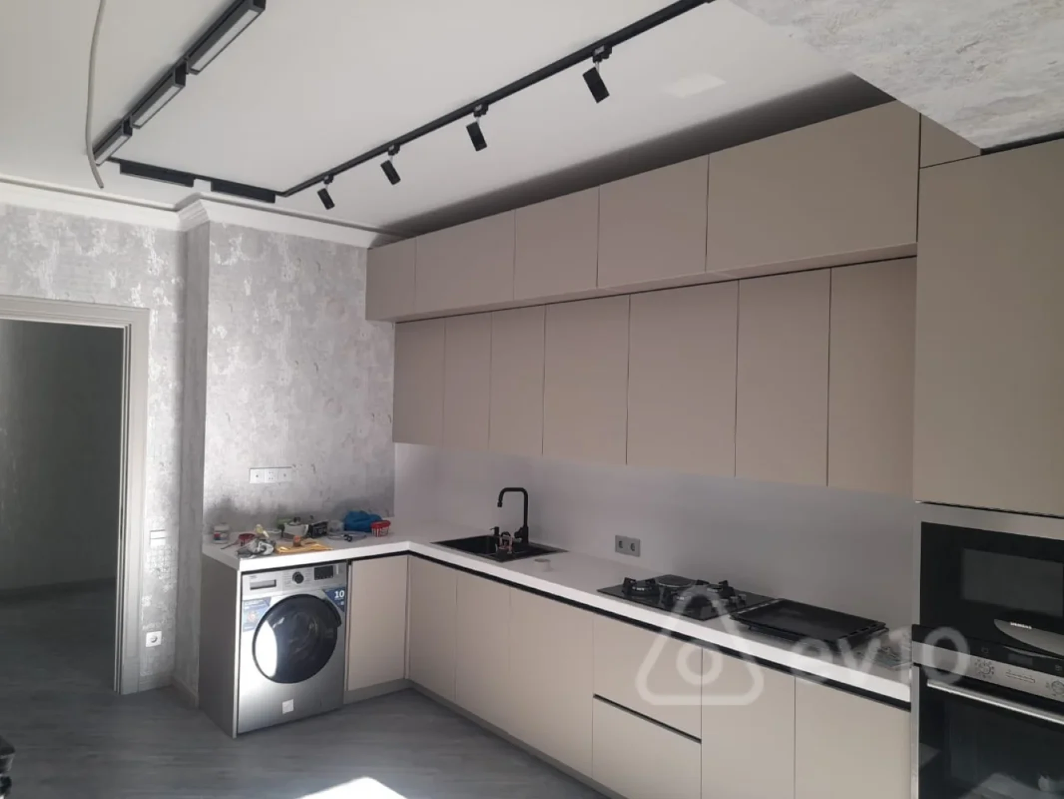 Kirayə verilir 3 otaqlı yeni tikili 130 m²