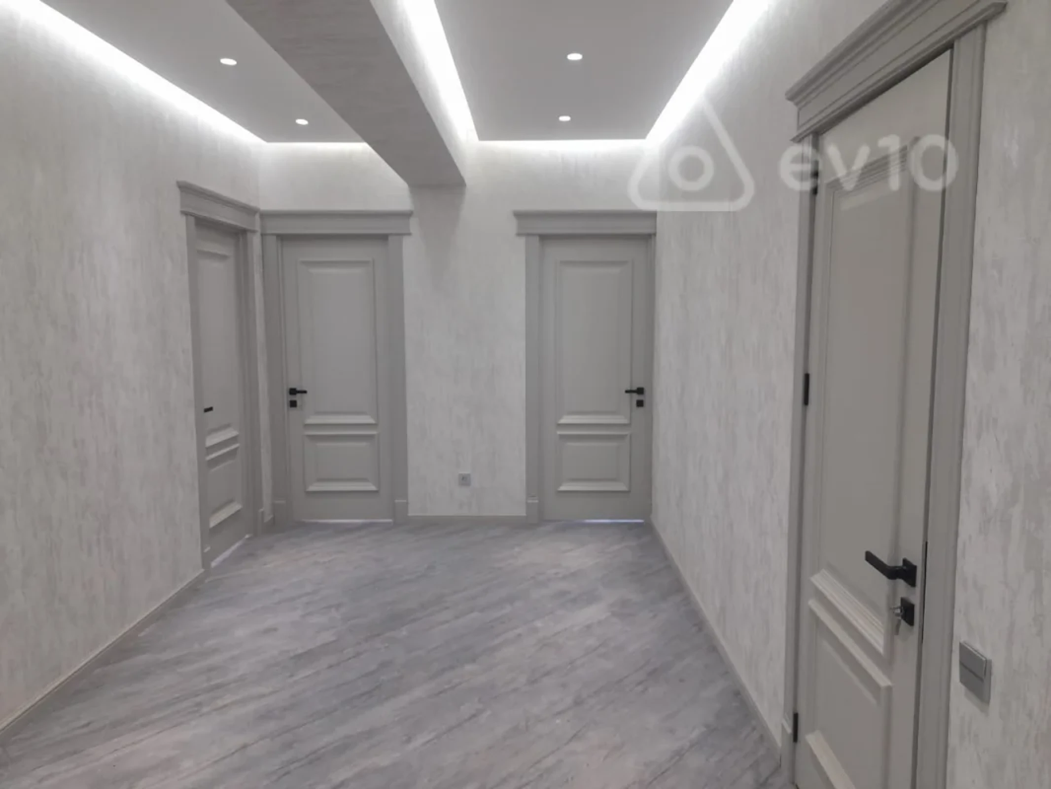 Kirayə verilir 3 otaqlı yeni tikili 130 m²