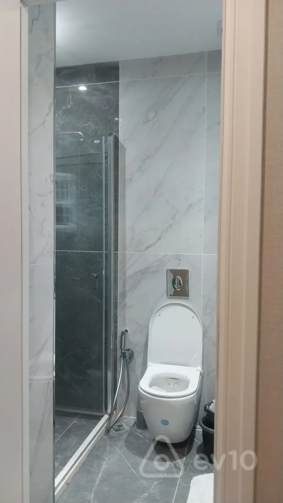 Kirayə verilir 2 otaqlı yeni tikili 60 m²