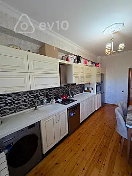 Satılır 2 otaqlı yeni tikili 78 m²