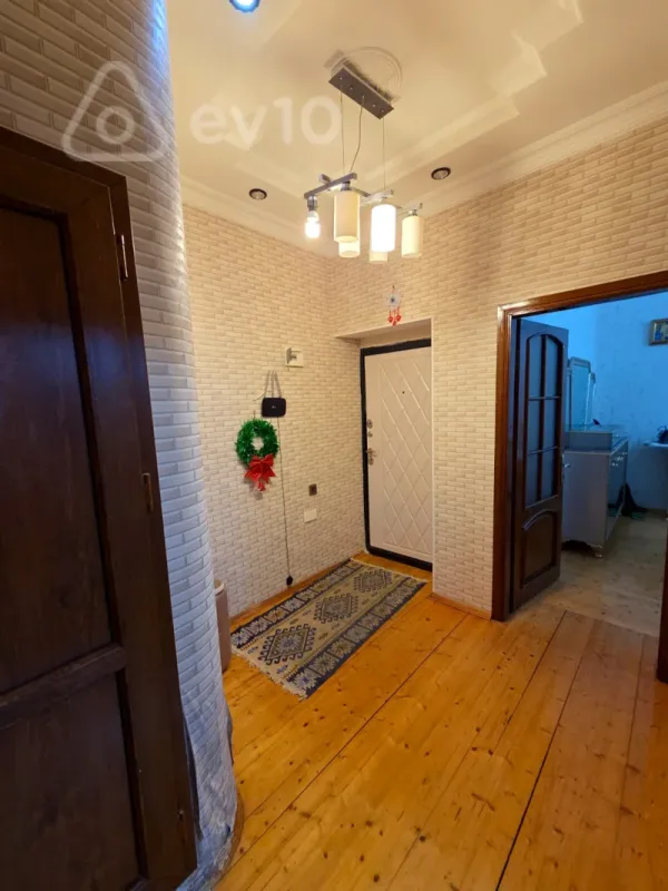 Satılır 2 otaqlı yeni tikili 78 m²