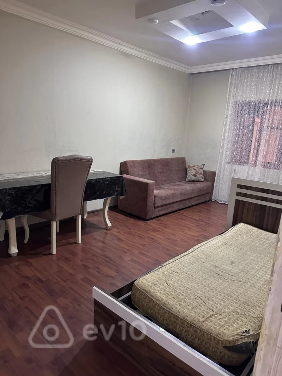 Satılır 3 otaqlı köhnə tikili 65 m²