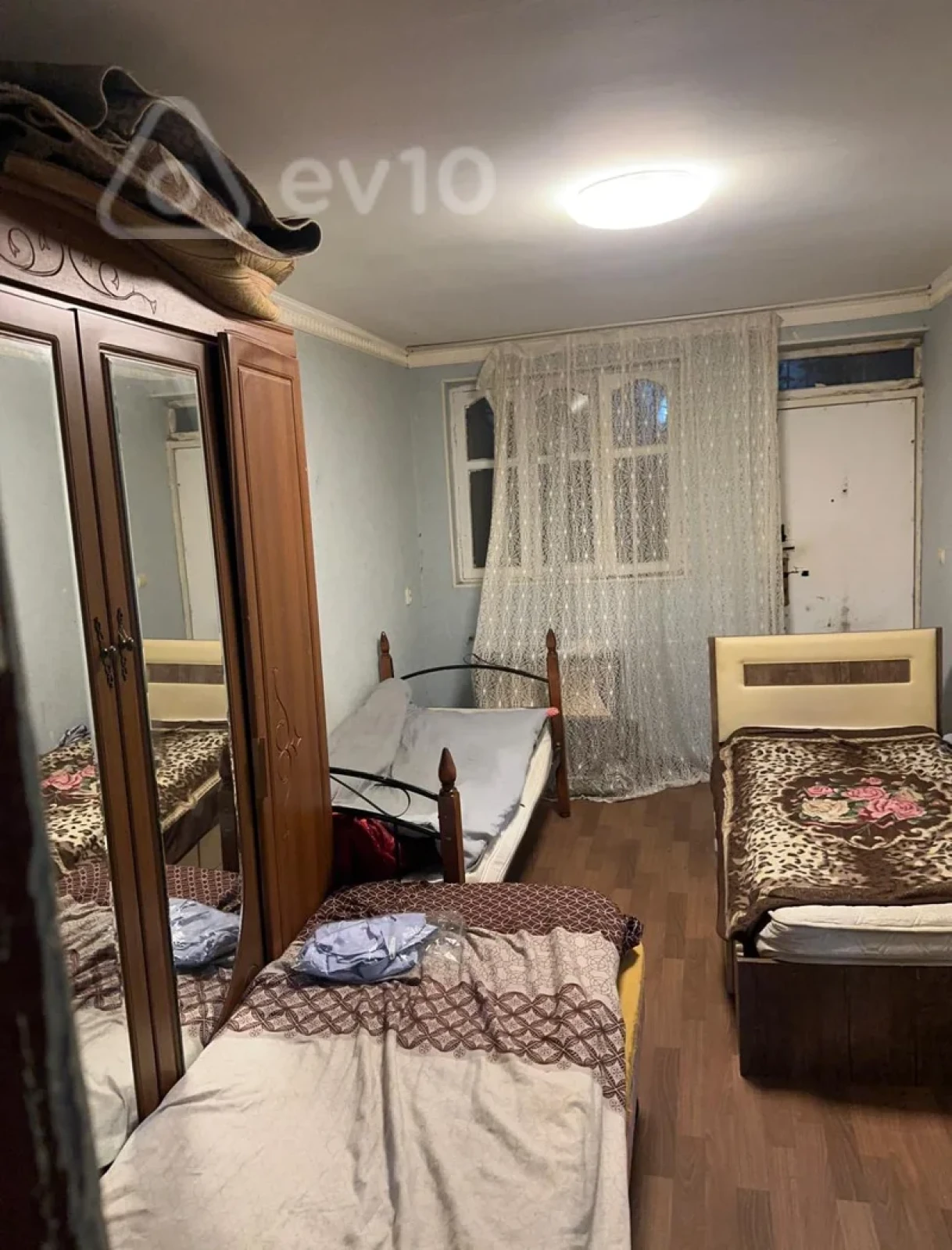 Satılır 3 otaqlı köhnə tikili 65 m²