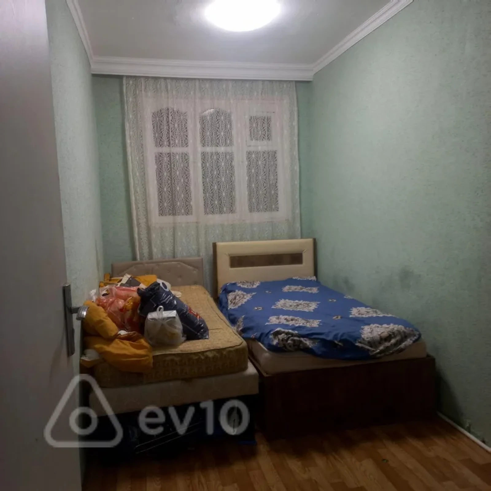 Satılır 3 otaqlı köhnə tikili 65 m²