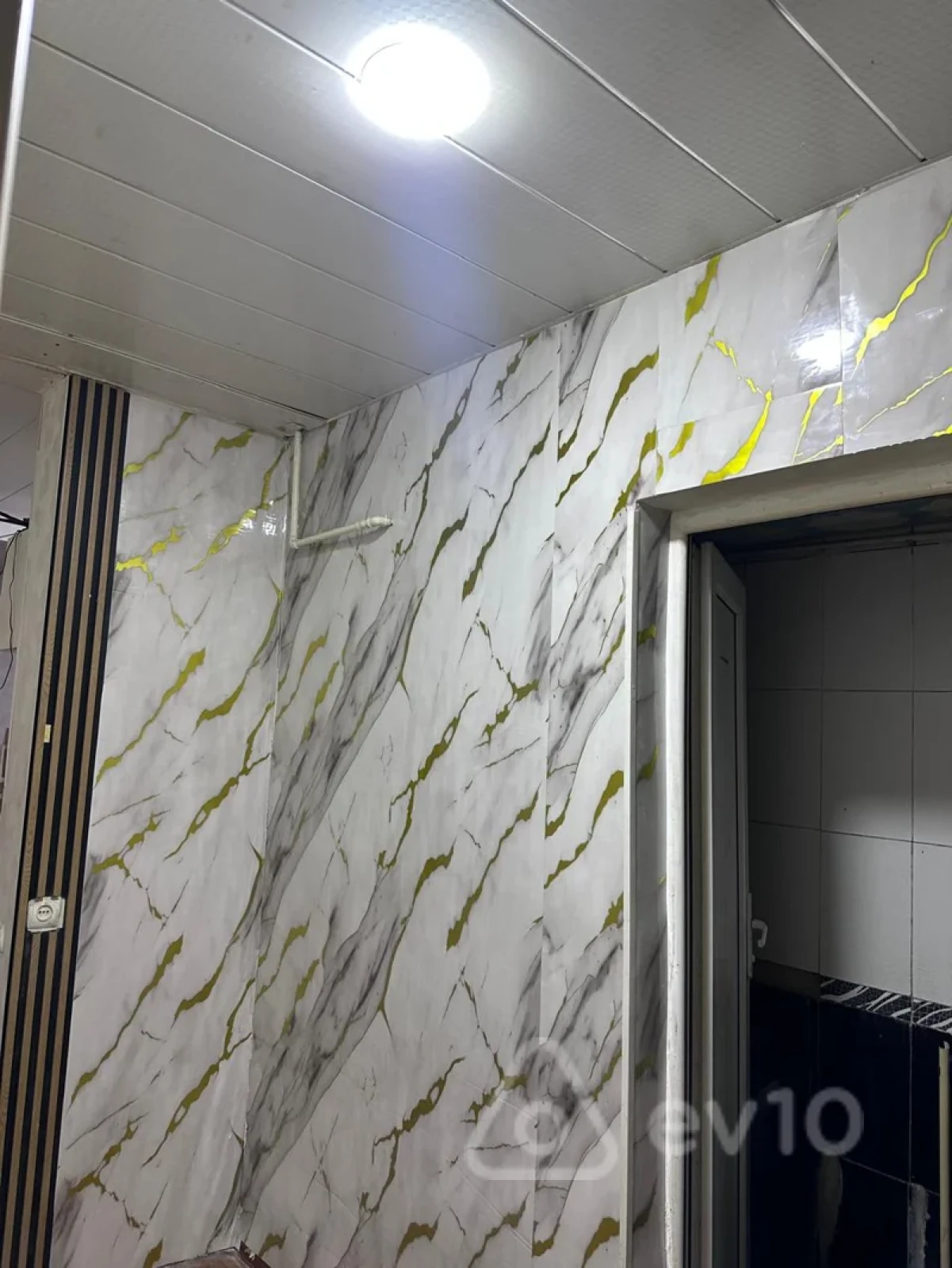 Satılır 3 otaqlı köhnə tikili 65 m²