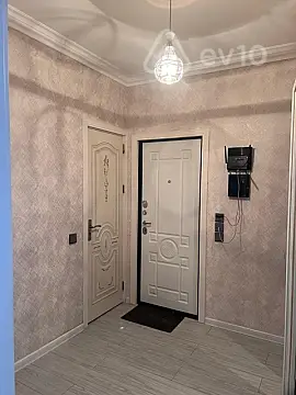 Satılır 3 otaqlı köhnə tikili 78 m²