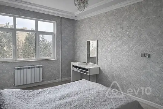 Satılır 3 otaqlı köhnə tikili 78 m²