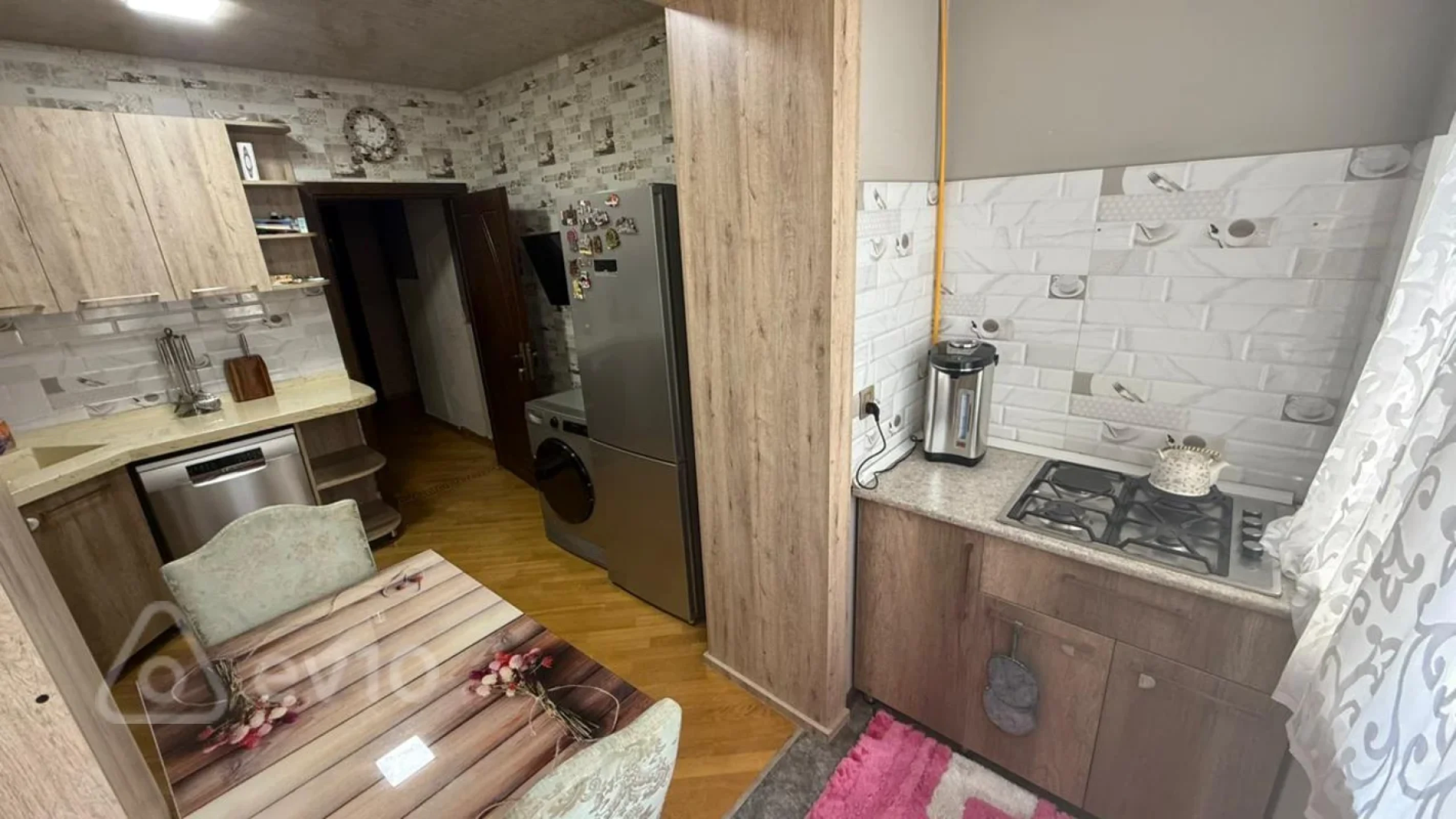 Satılır 4 otaqlı köhnə tikili 110 m²