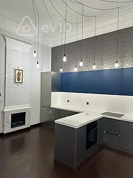 Satılır 1 otaqlı köhnə tikili 42 m²