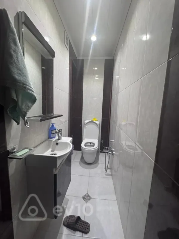 Kirayə verilir 3 otaqlı yeni tikili 95 m²