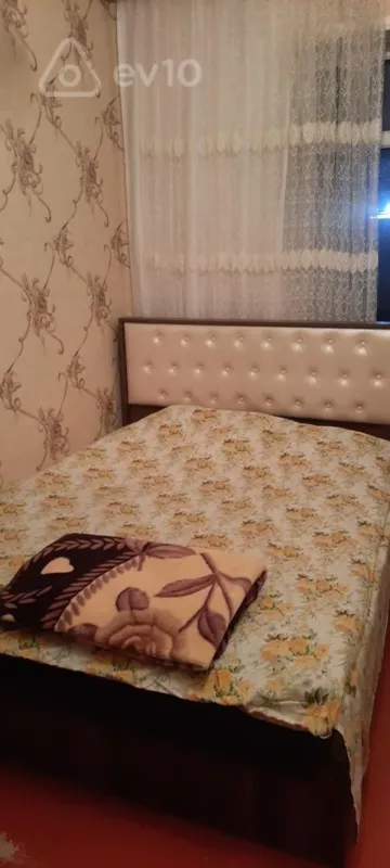 Kirayə verilir 1 otaqlı köhnə tikili 30 m²