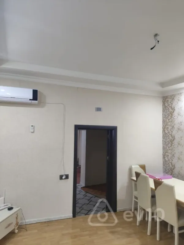 Kirayə verilir 2 otaqlı yeni tikili 60 m²