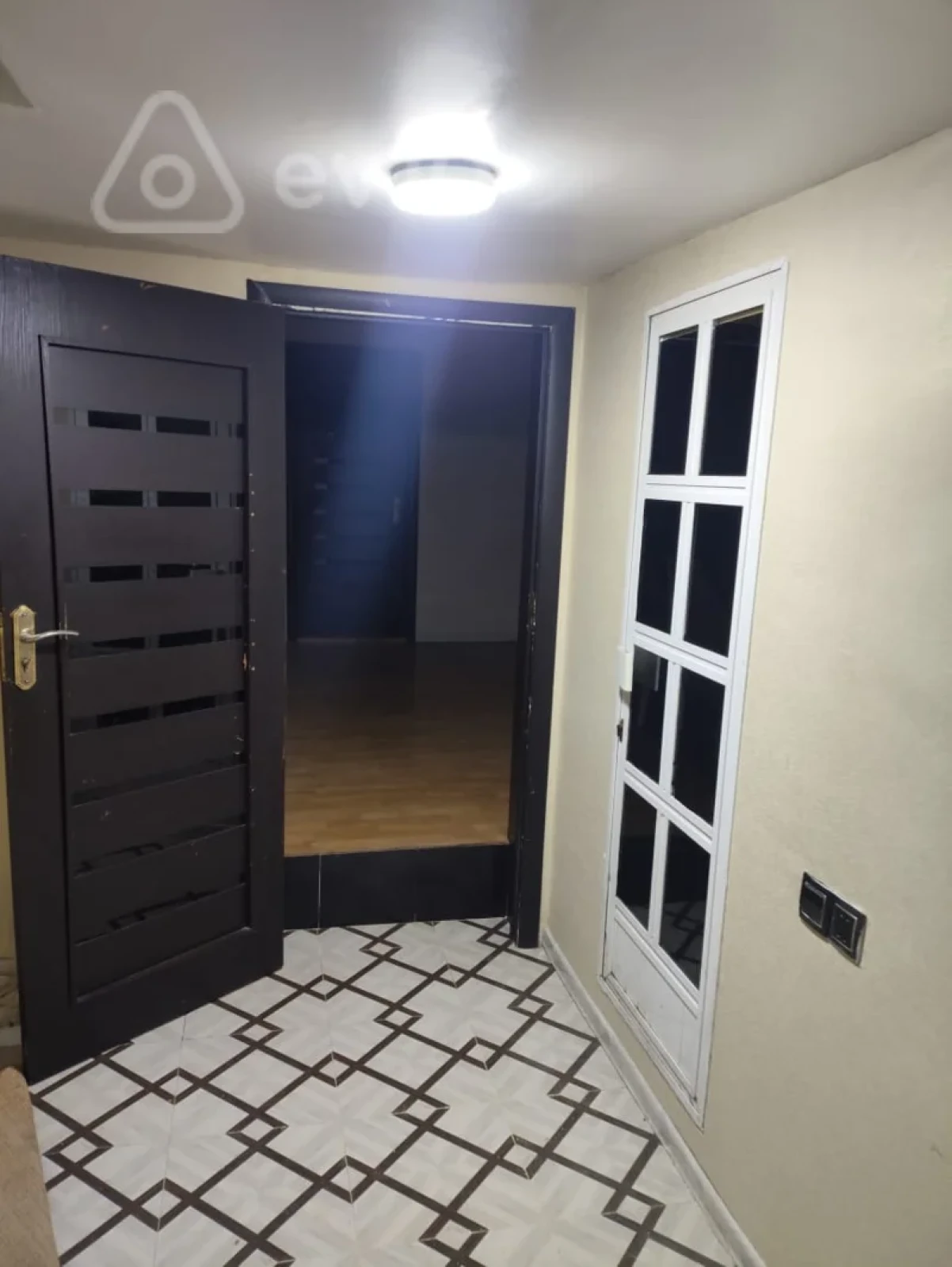 Kirayə verilir 2 otaqlı yeni tikili 60 m²