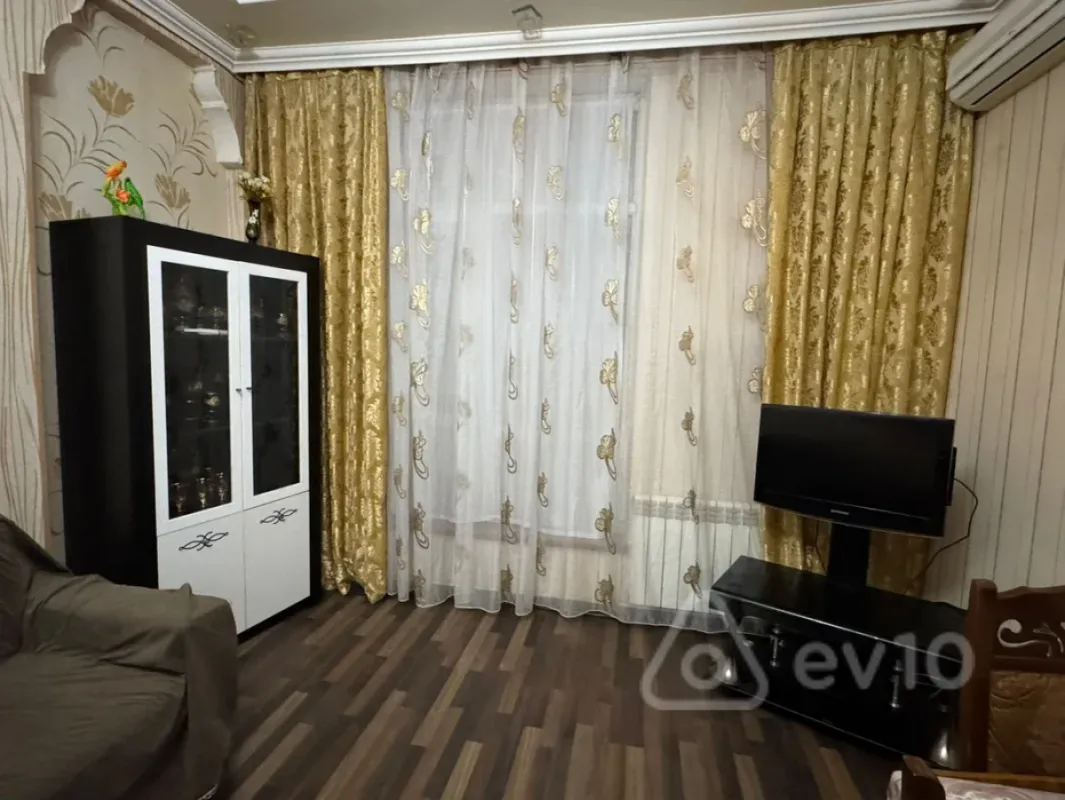 Kirayə verilir 2 otaqlı yeni tikili 50 m²