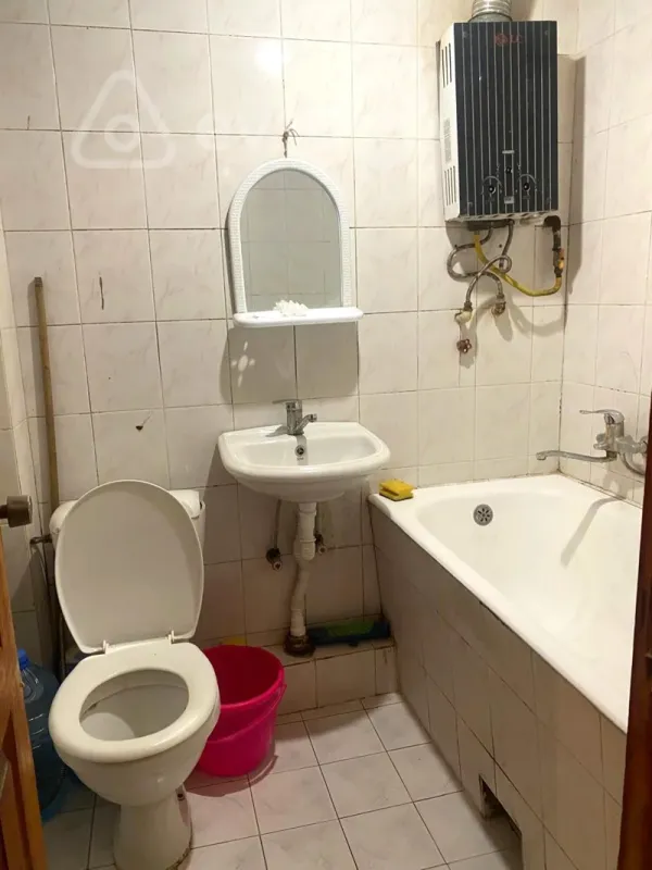 Satılır 2 otaqlı köhnə tikili 45 m²