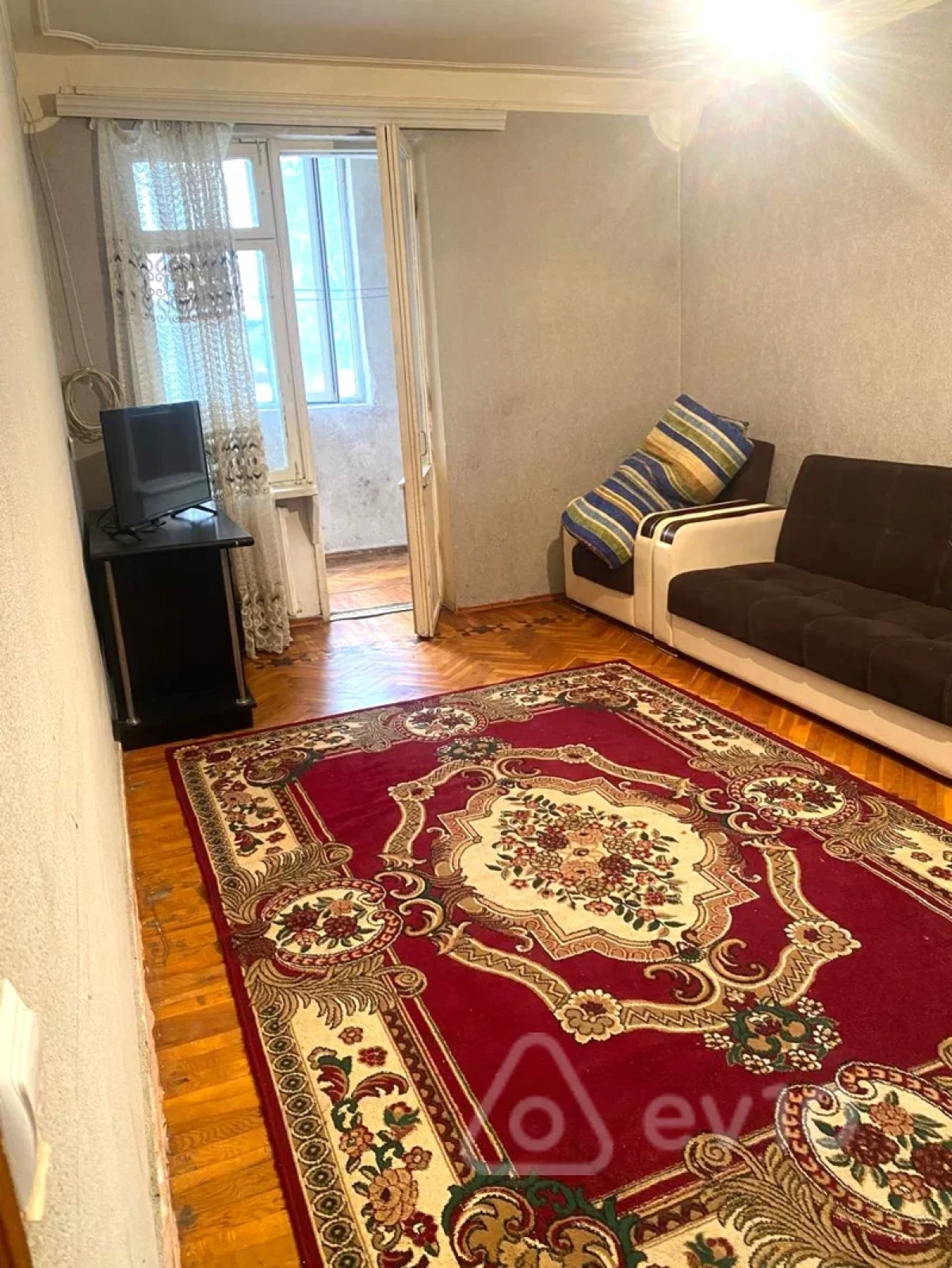 Satılır 2 otaqlı köhnə tikili 45 m²