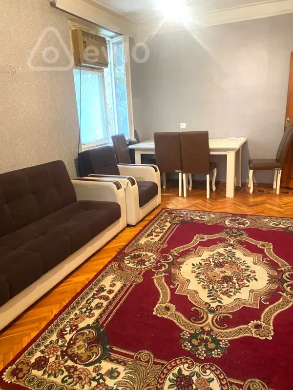 Satılır 2 otaqlı köhnə tikili 45 m²