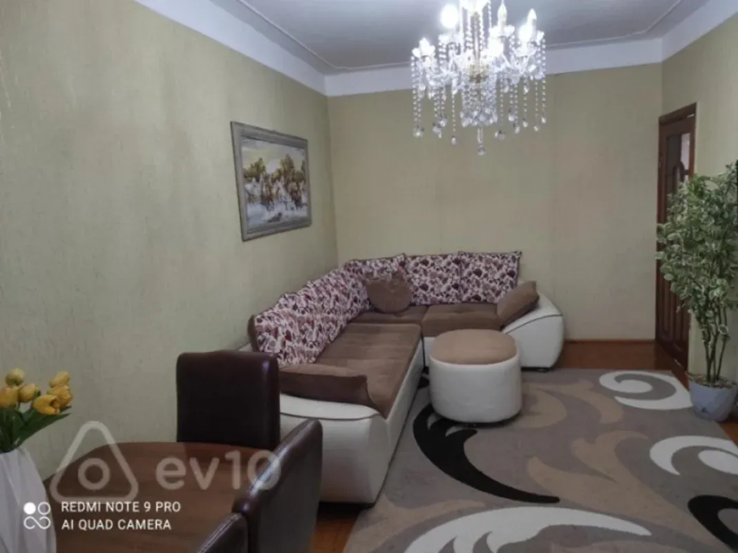 Satılır 3 otaqlı köhnə tikili 85 m²