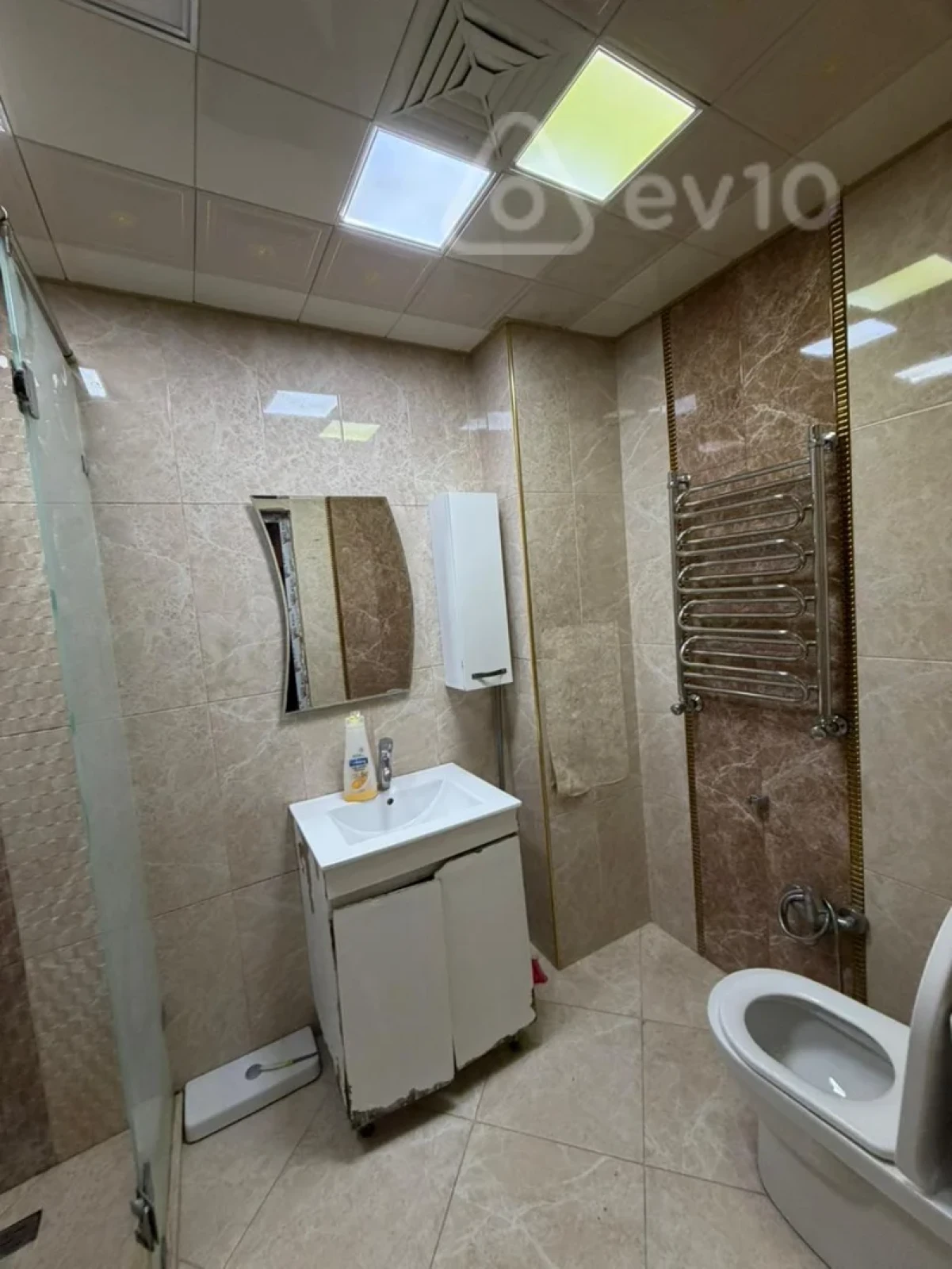 Kirayə verilir 2 otaqlı yeni tikili 60 m²