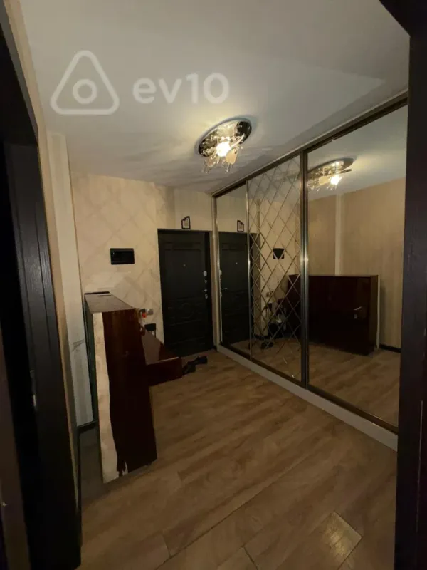 Kirayə verilir 2 otaqlı yeni tikili 60 m²