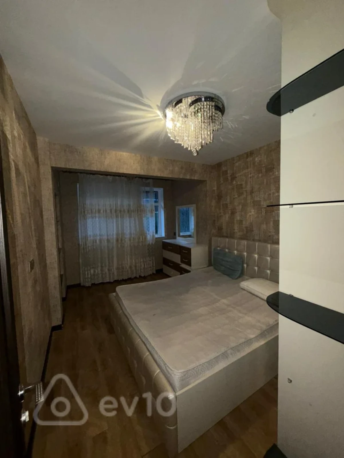 Kirayə verilir 2 otaqlı yeni tikili 60 m²