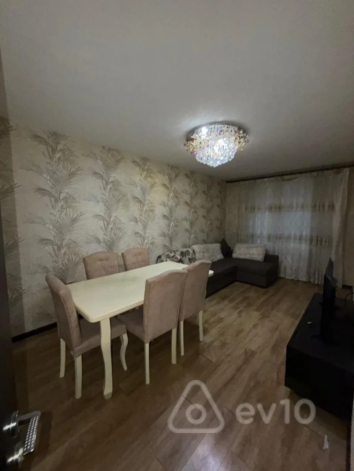 Kirayə verilir 2 otaqlı yeni tikili 60 m²