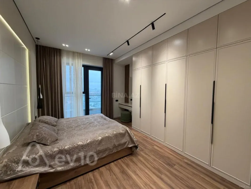 Kirayə verilir 3 otaqlı yeni tikili 120 m²