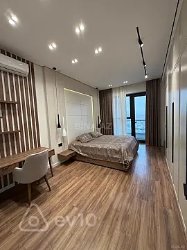 Kirayə verilir 3 otaqlı yeni tikili 120 m²