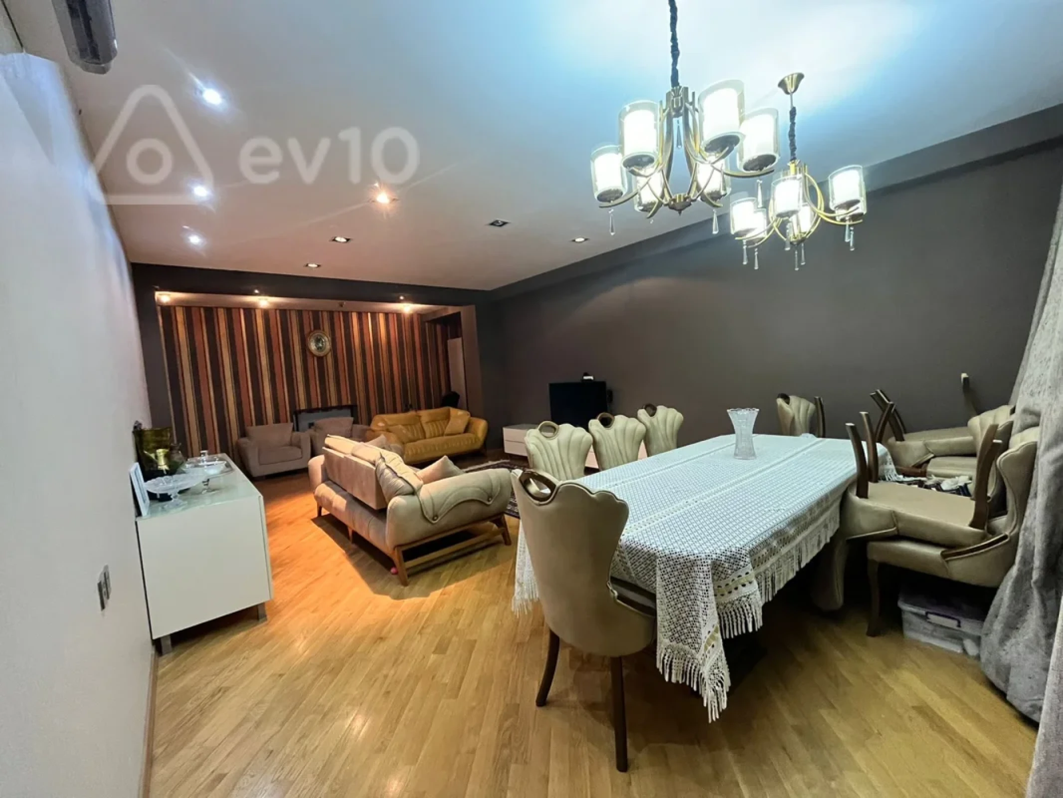 Satılır 3 otaqlı yeni tikili 136 m²