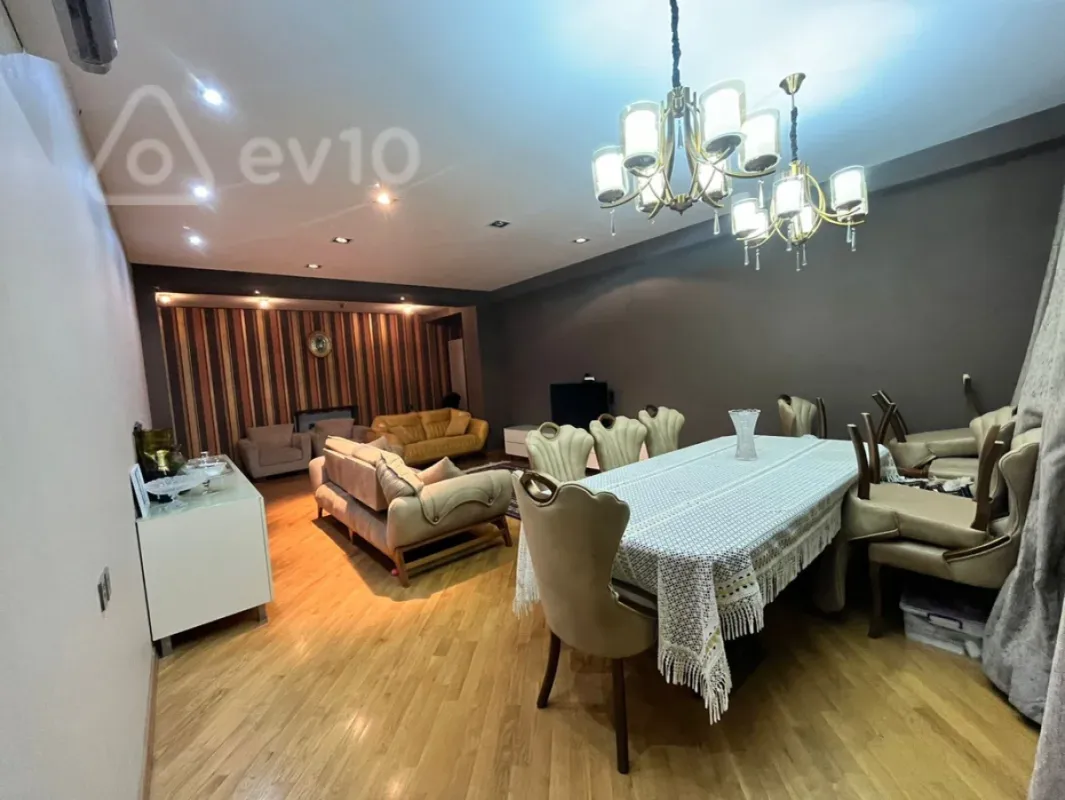 Satılır 3 otaqlı yeni tikili 136 m²