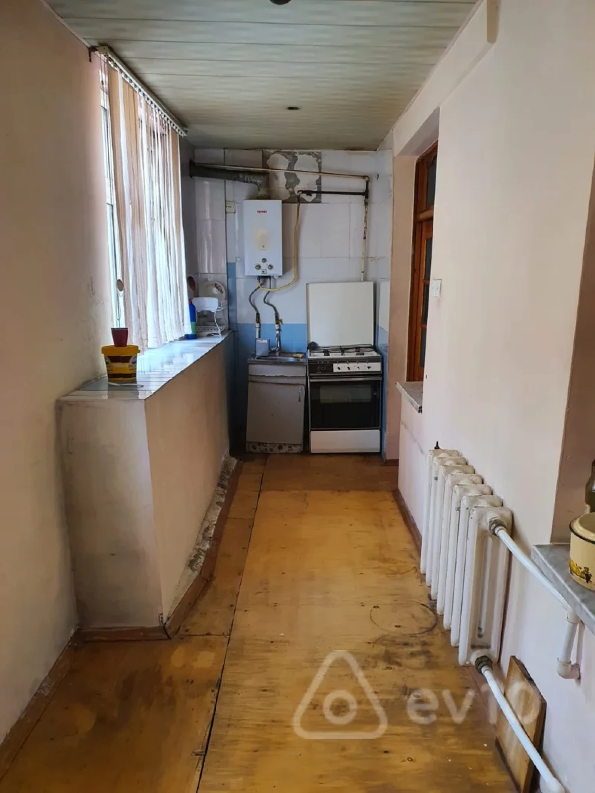 Kirayə verilir 4 otaqlı köhnə tikili 80 m²