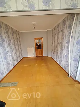 Kirayə verilir 4 otaqlı köhnə tikili 80 m²