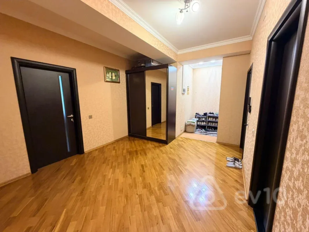Satılır 2 otaqlı yeni tikili 110 m²