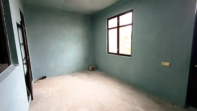 Satılır 6 otaqlı həyət evi 350 m²