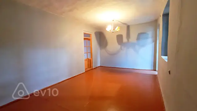 Satılır 6 otaqlı həyət evi 350 m²