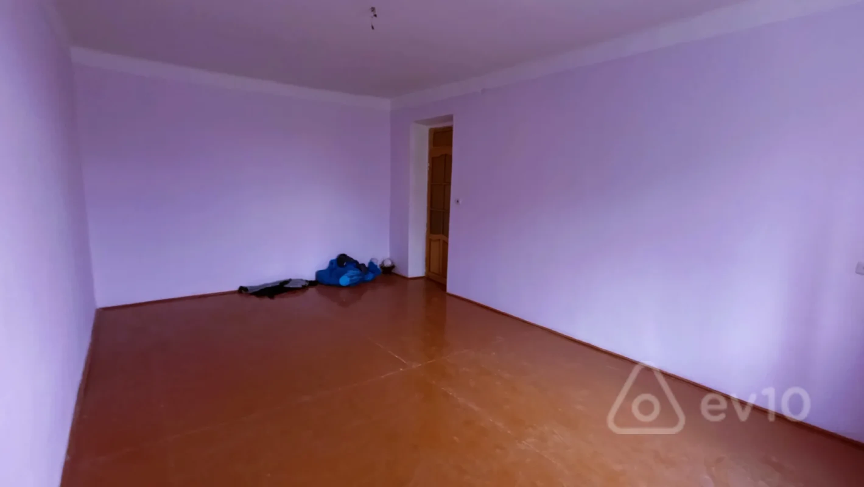 Satılır 6 otaqlı həyət evi 350 m²