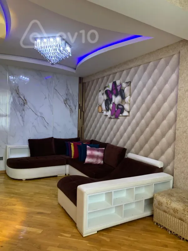 Kirayə verilir 3 otaqlı yeni tikili 100 m²