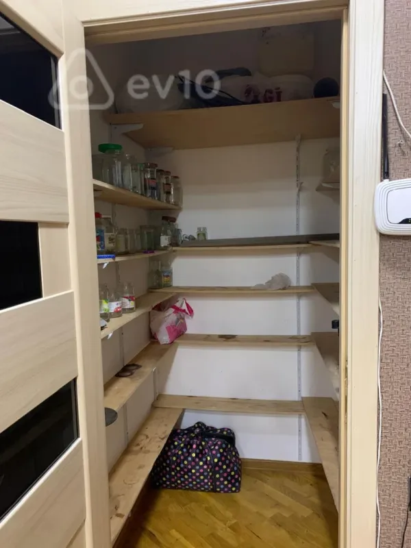 Kirayə verilir 3 otaqlı yeni tikili 100 m²