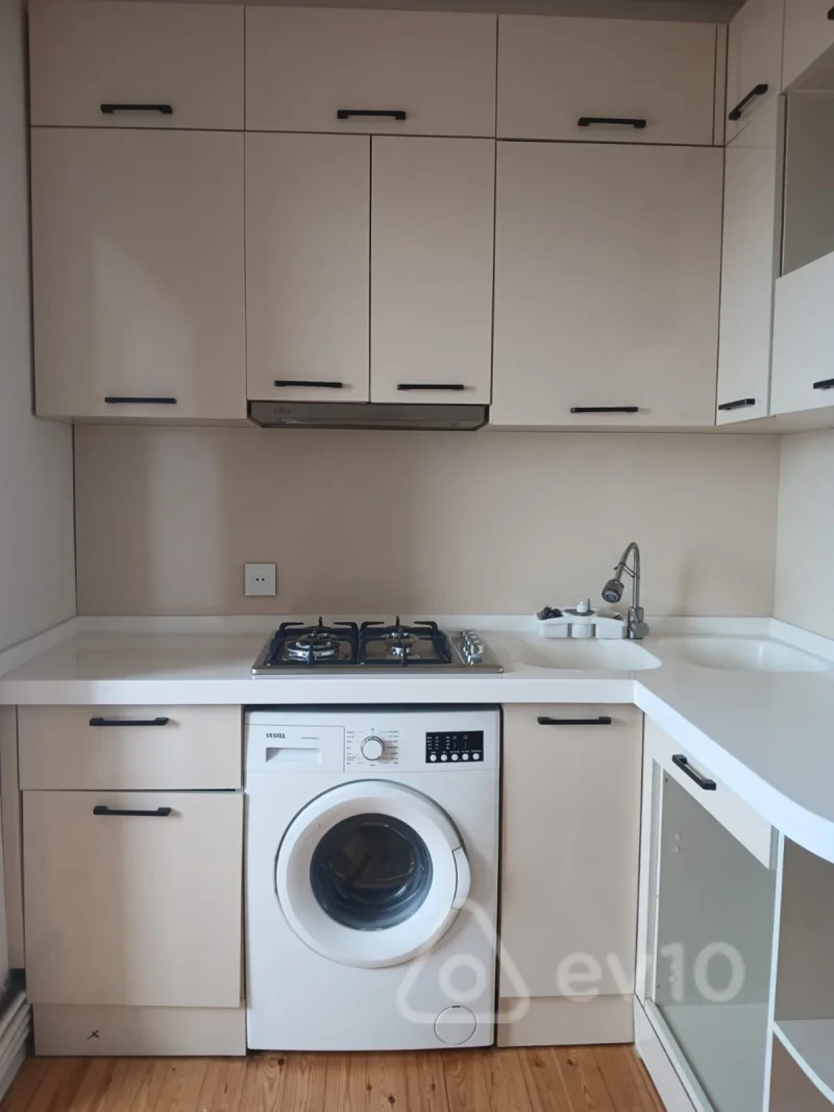 Kirayə verilir 2 otaqlı köhnə tikili 45 m²