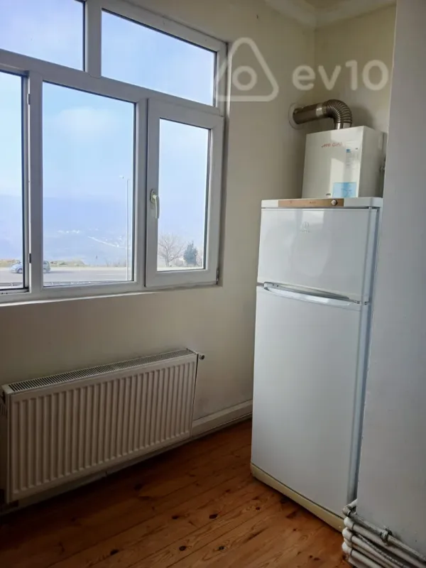 Kirayə verilir 2 otaqlı köhnə tikili 45 m²