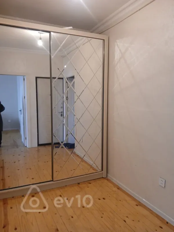Kirayə verilir 2 otaqlı köhnə tikili 45 m²